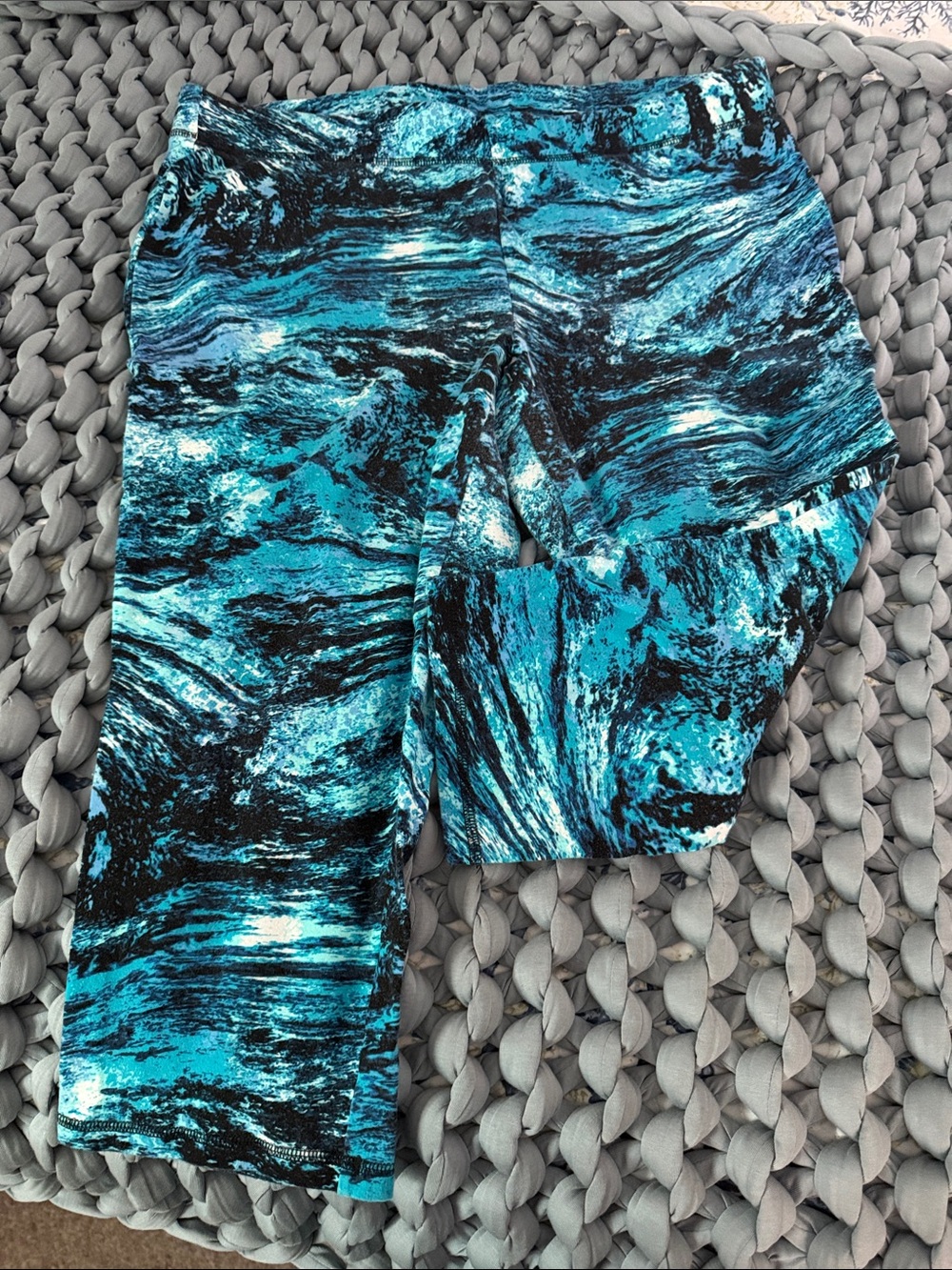 Livi Active Blue and Black Abstract Print Leggings